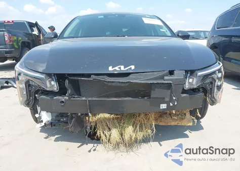 2025 Kia K4 Lxs z USA, uszkodzony, nr VIN 3KPFT4DE9SE109355